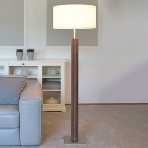Schubiger, Schubiger Stehlampe Delta Nussbaum, Delta Nussbaum