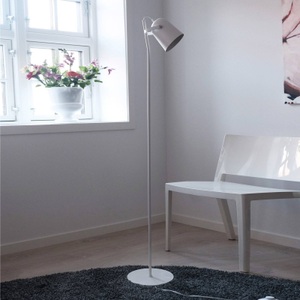 DYBERG LARSEN, Dyberg Larsen Oslo Stehlampe aus Metall, weiß, Dyberg Larsen Oslo Stehlampe aus Metall, weiß