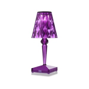 KARTELL, Kartell Battery - LED-Tischlampe IP54, pflaume, Kabellose, wiederaufladbare Außenlampe Battery LED plastikmaterial violett / kabellos - mit USB-Ladeoption - Kartell violett en plastikmaterial