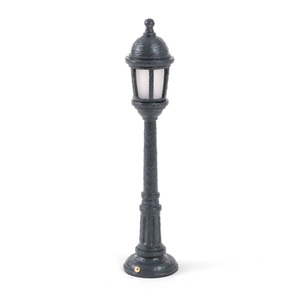 Seletti, Street Lamp Outdoor Lampe ohne Kabel / H 42 cm - USB Aufladung - Seletti grau en plastikmaterial, Kabellose, wiederaufladbare Außenlampe Street Lamp Outdoor plastikmaterial grau / H 42 cm - USB Aufladung - Seletti grau en plastikmaterial
