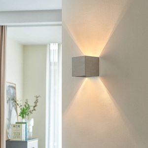 Lampenwelt.com, Beton-Wandlampe Jayden in eckiger Form, Lindby Jayden Wandlampe in eckiger Form