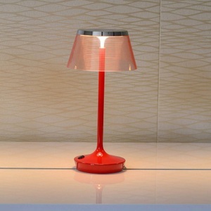 Aluminor, Aluminor La Petite Lampe LED-Tischlampe, rot, Aluminor La Petite Lampe LED-Tischlampe, rot