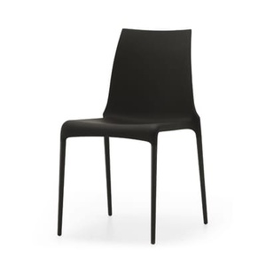 Cinna, Petra Stapelbarer Stuhl / Polyurethan - Cinna schwarz en plastikmaterial, Stapelbarer Stuhl Petra plastikmaterial schwarz / Polyurethan - Cinna schwarz en plastikmaterial