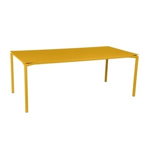 Fermob, Calvi rechteckiger Tisch / 195 x 95 cm - Aluminium / 10 bis 12 Personen - Abnehmbare Platte - Fermob gelb en metall, rechteckiger Tisch Calvi metall gelb / 195 x 95 cm - Aluminium / 10 bis 12 Personen - Abnehmbare Platte - Fermob gelb en metall
