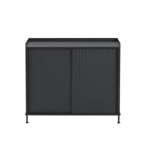 Muuto, Enfold Highboard / Stahl & Eiche natur - Muuto schwarz en metall/holz, Highboard Enfold metall holz schwarz / Stahl & Eiche natur - Muuto schwarz en holz