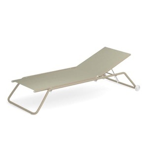 Emu, Snooze Verstellbare Sonnenliege / Stapelbar – auf Rollen - Emu beige en textil, Schrägstellbarer Liegestuhl mit Rollen Snooze metall beige / Stapelbar ? auf Rollen - Emu beige en metall