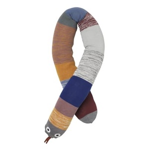 ferm living, ferm LIVING Kuscheltier DUSTY RAINBOW SNAKE (180cm) in bunt, Kissen Snake Dusty Rainbow textil bunt / Bettumrandung - L 180 cm - Ferm Living bunt en textil