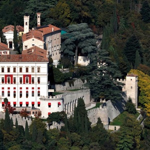 SMARTBOX, Europas Beste: 1 Nacht Im Luxushotel, Villa Oder Schloss Mit Gourmet-dinner Und Wellness - Geschenkbox Unisex, Europas Beste: 1 Nacht im Luxushotel, Villa oder Schloss mit Gourmet-Dinner und Wellness