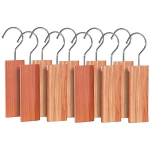 Infactory, infactory 10er-Pack Zedernholz-Blöcke mit Metallhaken gegen Motten, 10er-Pack Zedernholz-Blöcke mit Metallhaken gegen Motten