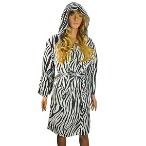 undefined, Mikrofaser-Bademantel Grösse L, Zebra-Muster