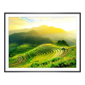 myposter, Foto auf Künstlerpapier im Aluminiumrahmen rund in schwarz im Format 64 x 36 cm, 