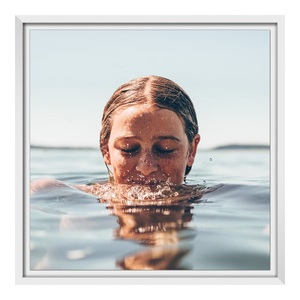 myposter, Forex Direktdruck im Schattenfugen Rahmen in weiß quadratisch im Format 40 x 40 cm, 