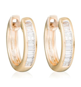 Le Diamantaire, Ohrringe Petites Créoles Baguettes Gelbgold Diamanten 0.15 Karat, 