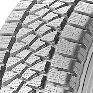 Bridgestone Blizzak W810 ( 215/65 R16C 109/107T )