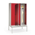 C+P Garderobenschrank Evolo mit Sitzbank, mit Doppelabteil, 1 Abteil à 300 mm, Zylinderschloss