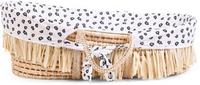 Childhome Moseskorb aus Maisschale und Raffia mit Matratze und Bezug