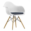 Eames Plastic Armchair RE DAW Sitzpolster Stuhl, Sitzschale RE cotton white re, Stoff Hopsak F60 meerblau/elfenbein, Untergestell esche honigfarben...