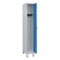 C+P Spind Classic PLUS, Füsse, 1 Abteil, HxBxT 1.950 x 300 x 500 mm, lichtgrau, lichtblau, für Vorhängeschloss, ohne Mitteltrennwand