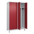 C+P PSA Doppel-Spind Classic PLUS, Füsse, 4 Abteile, HxBxT 1.950 x 1.200 x 500 mm, lichtgrau, rubinrot, Zylinderschloss