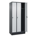 C+P Spind Classic PLUS, Sockel, 3 Abteile, HxBxT 1.950 x 900 x 500 mm, anthrazitgrau, lichtgrau, für Vorhängeschloss, mit Mitteltrennwand