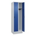 C+P Spind Classic PLUS, 2 Abteile, lichtgrau / enzianblau, B 600 mm, mit Bodensockel, Drehriegel