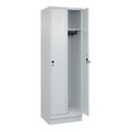 C+P Spind Classic PLUS, 2 Abteile, lichtgrau, B 600 mm, mit Bodensockel, Drehriegel
