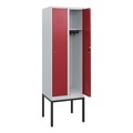 C+P Spind Classic PLUS, Gestell, 2 Abteile, HxBxT 1.950 x 600 x 500 mm, lichtgrau, rubinrot, Zylinderschloss, ohne Mitteltrennwand