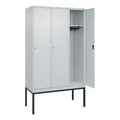 C+P Spind Classic PLUS, Gestell, 3 Abteile, HxBxT 2.120 x 1.200 x 500 mm, lichtgrau, lichtgrau, Zylinderschloss, ohne Mitteltrennwand