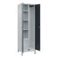 C+P Putzmittelspind Classic PLUS, 1 Abteil, Trennwand mittig, verkürzt, lichtgrau / grau, B 600 mm, mit Füßen, Drehriegel