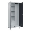 C+P Putzmittelspind Classic PLUS, 1 Abteil, Trennwand mittig, verkürzt, lichtgrau / grau, B 800 mm, mit Füßen, Drehriegel