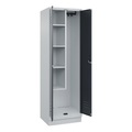 C+P Putzmittelspind Classic PLUS, 1 Abteil, Trennwand mittig, verkürzt, lichtgrau / grau, B 600 mm, mit Bodensockel, Zylinderschloss