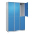 C+P Doppelstock-Spind Classic PLUS, 3 Abteile, lichtgrau / lichtblau, HxB 1850 x 1200 mm, mit Bodengleitern, Zylinderschloss