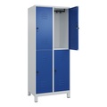 C+P Doppelstock-Spind Classic PLUS, 2 Abteile, lichtgrau / enzianblau, HxB 1950 x 800 mm, mit Füßen, Drehriegel