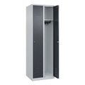 C+P Spind Classic PLUS, 2 Abteile, lichtgrau / grau, B 600 mm, mit Bodengleitern, Zylinderschloss