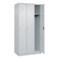 C+P Spind Classic PLUS, 3 Abteile, lichtgrau, B 900 mm, mit Bodengleitern, Zylinderschloss