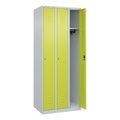 C+P Spind Classic PLUS, 3 Abteile, HxBxT 1.850 x 750 x 500 mm, lichtgrau, clowngrün, Zylinderschloss, ohne Mitteltrennwand