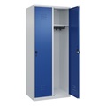 C+P Spind Classic PLUS, 2 Abteile, lichtgrau / enzianblau, B 800 mm, mit Bodengleitern, Drehriegel