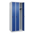 C+P Spind Classic PLUS, 3 Abteile, HxBxT 1.850 x 750 x 500 mm, lichtgrau, enzianblau, für Vorhängeschloss, ohne Mitteltrennwand