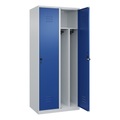C+P Spind Classic PLUS, 2 Abteile, lichtgrau / enzianblau, B 800 mm, mit Bodengleitern, Drehriegel, Trennwand mittig