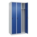 C+P Spind Classic PLUS, 3 Abteile, lichtgrau / enzianblau, B 900 mm, mit Bodengleitern, Drehriegel, Trennwand mittig