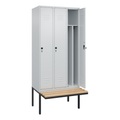 C+P Spind Classic PLUS Sitzbank, 3 Abteile, mittig, lichtgrau, B 900 mm, Sicherheits-Drehriegel, auskragend, Buche-Hartholz