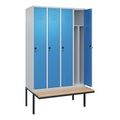 C+P Spind Classic PLUS Sitzbank, 4 Abteile, mittig, lichtgrau / lichtblau, B 1200 mm, Sicherheits-Drehriegel, auskragend, Buche-Hartholz