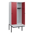 C+P Spind Classic PLUS, 2 Abteile, HxBxT 1.950 x 800 x 815 mm, für Vorhängeschloss, auskragende Bank aus Kunststoff, lichtgrau, rubinrot