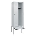 C+P Spind Classic PLUS Sitzbank, 2 Abteile, lichtgrau, B 600 mm, Zylinderschloss, auskragend, Kunststoff
