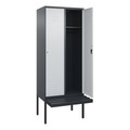 C+P Spind Classic PLUS, 2 Abteile, HxBxT 2.120 x 800 x 815 mm, Zylinderschloss, auskragende Bank aus Kunststoff, anthrazitgrau, lichtgrau
