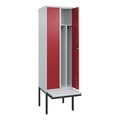 C+P Spind Classic PLUS, 2 Abteile, Trennwand, HxBxT 2.120 x 600 x 815 mm, Zylinderschloss, auskragende Bank aus Kunststoff, lichtgrau, rubinrot