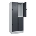 C+P Doppelstock-Spind Classic PLUS, 2 Abteile, lichtgrau / grau, HxB 1950 x 800 mm, mit Bodensockel, Drehriegel