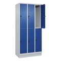 C+P Doppelstock-Spind Classic PLUS, 3 Abteile, lichtgrau / enzianblau, HxB 1950 x 900 mm, mit Bodensockel, Drehriegel