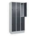 C+P Doppelstock-Spind Classic PLUS, 3 Abteile, lichtgrau / grau, HxB 1950 x 900 mm, mit Bodensockel, Drehriegel