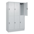 C+P Doppelstock-Spind Classic PLUS, 3 Abteile, lichtgrau, HxB 1950 x 1200 mm, mit Bodensockel, Drehriegel